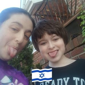 Meet your Posher, Joy